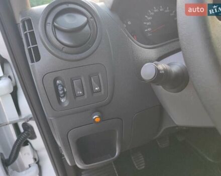 Білий Рено Мастєр, об'ємом двигуна 2.3 л та пробігом 220 тис. км за 16900 $, фото 43 на Automoto.ua