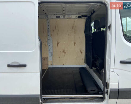 Белый Рено Мастер, объемом двигателя 2.3 л и пробегом 157 тыс. км за 16600 $, фото 19 на Automoto.ua
