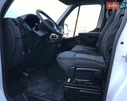 Белый Рено Мастер, объемом двигателя 2.3 л и пробегом 269 тыс. км за 24990 $, фото 32 на Automoto.ua