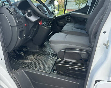 Белый Рено Мастер, объемом двигателя 2.3 л и пробегом 223 тыс. км за 22263 $, фото 15 на Automoto.ua