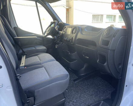 Белый Рено Мастер, объемом двигателя 2.3 л и пробегом 205 тыс. км за 18200 $, фото 22 на Automoto.ua