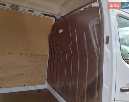 Белый Рено Мастер, объемом двигателя 2.3 л и пробегом 179 тыс. км за 19600 $, фото 18 на Automoto.ua