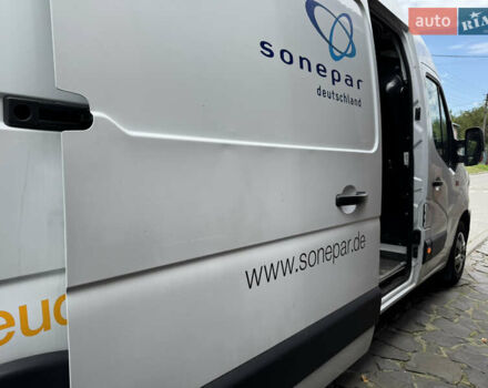 Білий Рено Мастєр, об'ємом двигуна 2.3 л та пробігом 225 тис. км за 23245 $, фото 71 на Automoto.ua