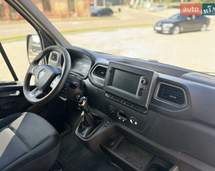 Белый Рено Мастер, объемом двигателя 2.3 л и пробегом 280 тыс. км за 16500 $, фото 11 на Automoto.ua