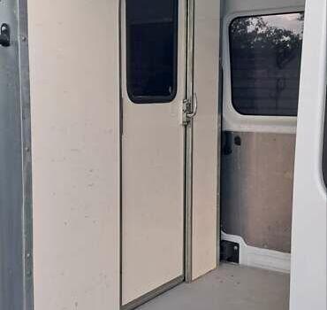 Белый Рено Мастер, объемом двигателя 2.3 л и пробегом 287 тыс. км за 18000 $, фото 10 на Automoto.ua