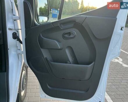 Белый Рено Мастер, объемом двигателя 2.3 л и пробегом 191 тыс. км за 18100 $, фото 57 на Automoto.ua