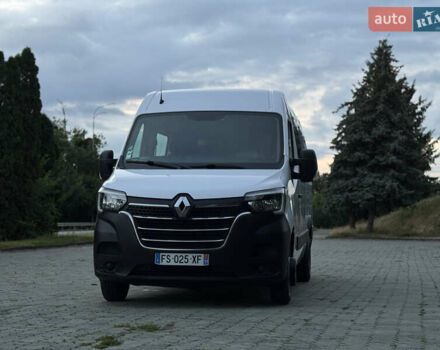 Белый Рено Мастер, объемом двигателя 2.3 л и пробегом 224 тыс. км за 26000 $, фото 3 на Automoto.ua