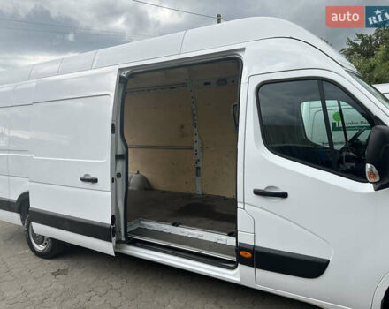 Белый Рено Мастер, объемом двигателя 2.3 л и пробегом 117 тыс. км за 21700 $, фото 5 на Automoto.ua