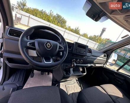 Белый Рено Мастер, объемом двигателя 2.3 л и пробегом 186 тыс. км за 19300 $, фото 18 на Automoto.ua