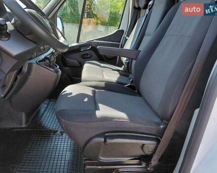 Білий Рено Мастєр, об'ємом двигуна 2.3 л та пробігом 255 тис. км за 17600 $, фото 65 на Automoto.ua