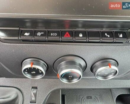 Рено Мастер 2020 в Луцке на Automoto.ua Белый Рено Мастер, объемом двигателя 2.3 л и пробегом 257 тыс. км за 19300 $, фото 46 на Automoto.ua