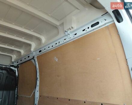 Белый Рено Мастер, объемом двигателя 2.3 л и пробегом 179 тыс. км за 19600 $, фото 20 на Automoto.ua