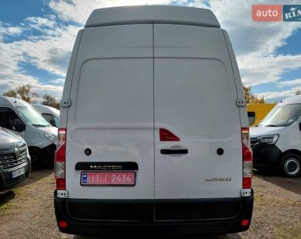 Белый Рено Мастер, объемом двигателя 2.3 л и пробегом 179 тыс. км за 19600 $, фото 5 на Automoto.ua