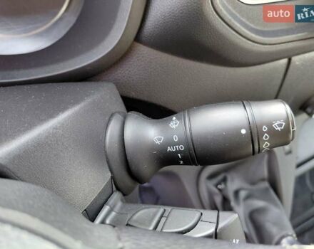 Белый Рено Мастер, объемом двигателя 2.3 л и пробегом 179 тыс. км за 19600 $, фото 49 на Automoto.ua