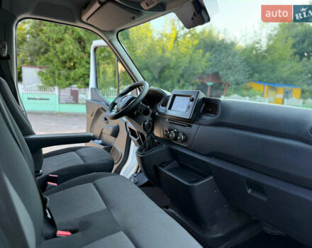 Белый Рено Мастер, объемом двигателя 2.3 л и пробегом 182 тыс. км за 22900 $, фото 50 на Automoto.ua