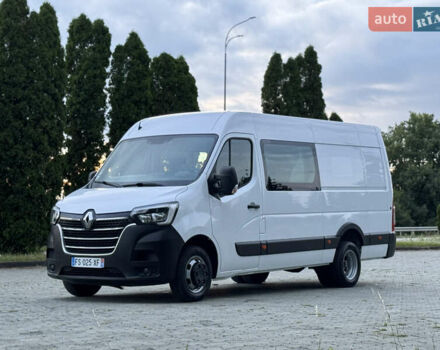 Белый Рено Мастер, объемом двигателя 2.3 л и пробегом 224 тыс. км за 26000 $, фото 1 на Automoto.ua