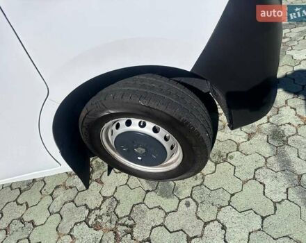 Белый Рено Мастер, объемом двигателя 2.3 л и пробегом 196 тыс. км за 18900 $, фото 7 на Automoto.ua