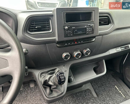 Белый Рено Мастер, объемом двигателя 2.3 л и пробегом 117 тыс. км за 21700 $, фото 20 на Automoto.ua