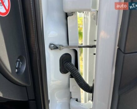 Рено Мастер 2020 в Одессе на Automoto.ua Белый Рено Мастер, объемом двигателя 2.3 л и пробегом 208 тыс. км за 20999 $, фото 31 на Automoto.ua