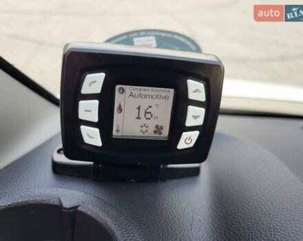 Белый Рено Мастер, объемом двигателя 2.3 л и пробегом 275 тыс. км за 21900 $, фото 79 на Automoto.ua