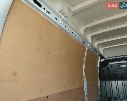 Белый Рено Мастер, объемом двигателя 2.3 л и пробегом 179 тыс. км за 19600 $, фото 24 на Automoto.ua