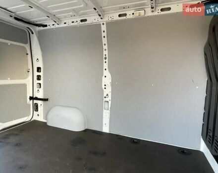 Белый Рено Мастер, объемом двигателя 2.3 л и пробегом 180 тыс. км за 18900 $, фото 69 на Automoto.ua