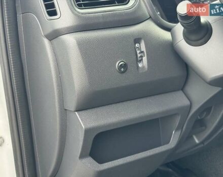 Рено Мастер 2020 в Ровно на Automoto.ua Белый Рено Мастер, объемом двигателя 2.3 л и пробегом 147 тыс. км за 20500 $, фото 10 на Automoto.ua