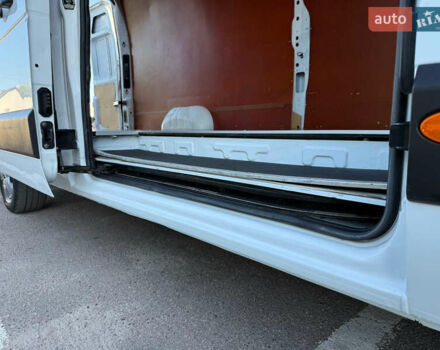Белый Рено Мастер, объемом двигателя 2.3 л и пробегом 182 тыс. км за 22900 $, фото 37 на Automoto.ua