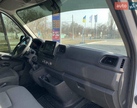 Белый Рено Мастер, объемом двигателя 2.3 л и пробегом 239 тыс. км за 24900 $, фото 65 на Automoto.ua