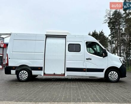 Белый Рено Мастер, объемом двигателя 2.3 л и пробегом 229 тыс. км за 16949 $, фото 3 на Automoto.ua