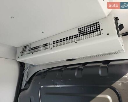Белый Рено Мастер, объемом двигателя 2.3 л и пробегом 275 тыс. км за 21900 $, фото 35 на Automoto.ua