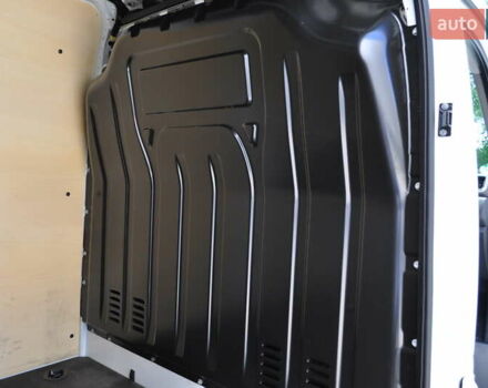 Белый Рено Мастер, объемом двигателя 2.3 л и пробегом 253 тыс. км за 21500 $, фото 51 на Automoto.ua