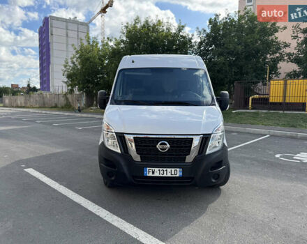 Белый Рено Мастер, объемом двигателя 2.3 л и пробегом 140 тыс. км за 19100 $, фото 1 на Automoto.ua