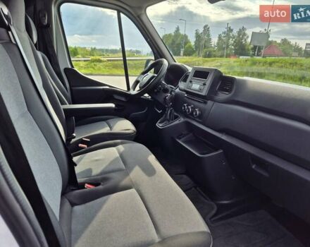 Білий Рено Мастєр, об'ємом двигуна 2.3 л та пробігом 220 тис. км за 18499 $, фото 42 на Automoto.ua