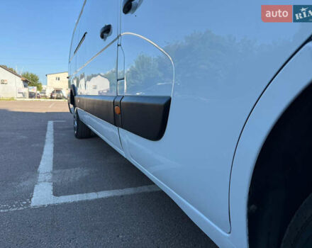 Белый Рено Мастер, объемом двигателя 2.3 л и пробегом 182 тыс. км за 22900 $, фото 24 на Automoto.ua