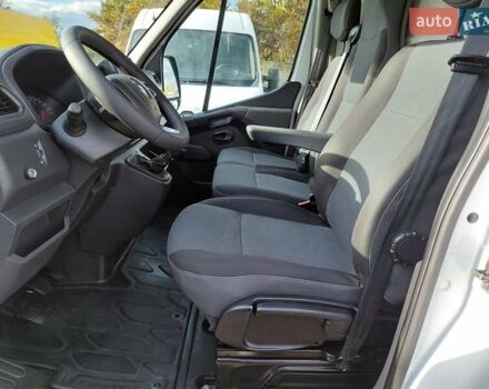 Белый Рено Мастер, объемом двигателя 2.3 л и пробегом 179 тыс. км за 19600 $, фото 57 на Automoto.ua