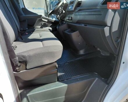 Білий Рено Мастєр, об'ємом двигуна 2.3 л та пробігом 255 тис. км за 17600 $, фото 43 на Automoto.ua