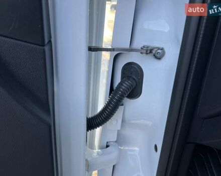 Белый Рено Мастер, объемом двигателя 2.3 л и пробегом 187 тыс. км за 20999 $, фото 19 на Automoto.ua