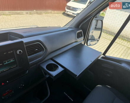Белый Рено Мастер, объемом двигателя 2.3 л и пробегом 225 тыс. км за 23750 $, фото 68 на Automoto.ua