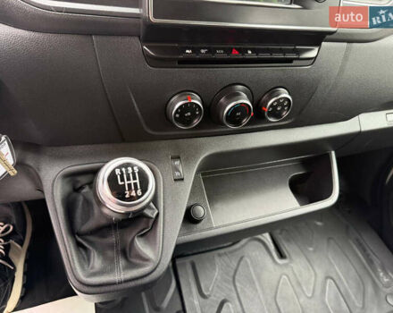 Белый Рено Мастер, объемом двигателя 2.3 л и пробегом 138 тыс. км за 25800 $, фото 43 на Automoto.ua