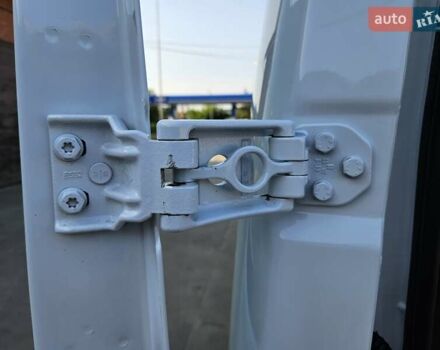 Білий Рено Мастєр, об'ємом двигуна 0 л та пробігом 269 тис. км за 18500 $, фото 47 на Automoto.ua