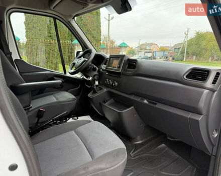 Белый Рено Мастер, объемом двигателя 2.3 л и пробегом 138 тыс. км за 25800 $, фото 44 на Automoto.ua