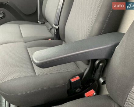 Белый Рено Мастер, объемом двигателя 2.3 л и пробегом 242 тыс. км за 16800 $, фото 33 на Automoto.ua