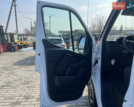 Білий Рено Мастєр, об'ємом двигуна 2.3 л та пробігом 239 тис. км за 19555 $, фото 39 на Automoto.ua