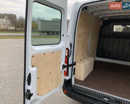 Белый Рено Мастер, объемом двигателя 2.3 л и пробегом 242 тыс. км за 16800 $, фото 23 на Automoto.ua