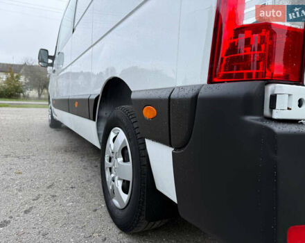 Белый Рено Мастер, объемом двигателя 2.3 л и пробегом 138 тыс. км за 25800 $, фото 27 на Automoto.ua