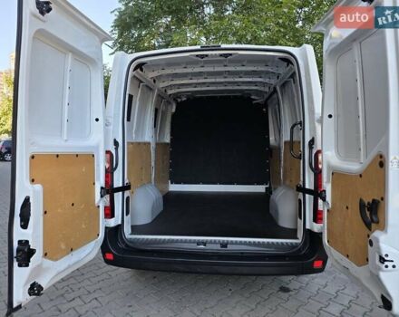 Белый Рено Мастер, объемом двигателя 2.3 л и пробегом 229 тыс. км за 19000 $, фото 29 на Automoto.ua