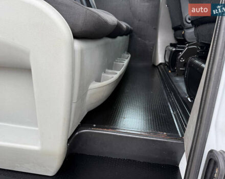 Белый Рено Мастер, объемом двигателя 2.3 л и пробегом 138 тыс. км за 25800 $, фото 53 на Automoto.ua