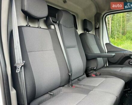 Белый Рено Мастер, объемом двигателя 2.3 л и пробегом 164 тыс. км за 21700 $, фото 90 на Automoto.ua