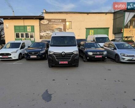 Белый Рено Мастер, объемом двигателя 2.3 л и пробегом 265 тыс. км за 18900 $, фото 1 на Automoto.ua